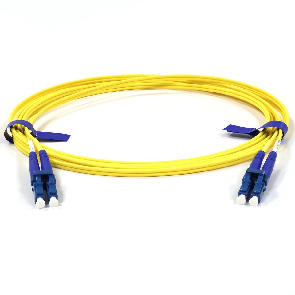 LC/UPC to LC/UPC Single Mode Duplex Fiber Patch Cord connected for network infrastructure